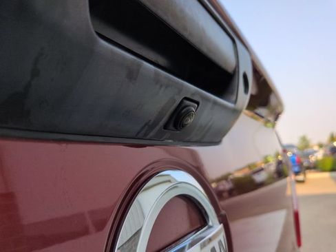 Used 2019 Nissan Titan SV AWD/4WD image 29