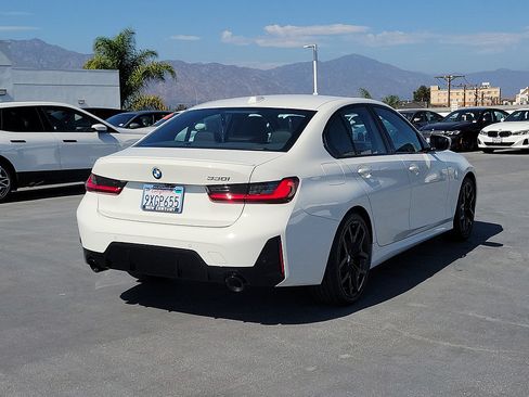 Used 2026 BMW 330i Sedan w/ M Sport Package RWD image 3