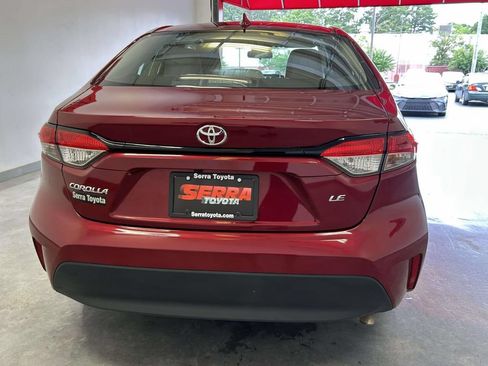Certified 2025 Toyota Corolla LE FWD image 4