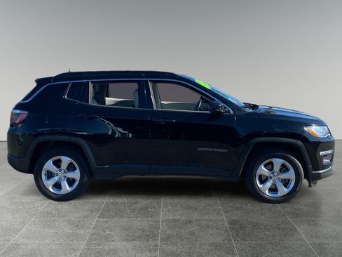 Used 2020 Jeep Compass Latitude FWD image 6