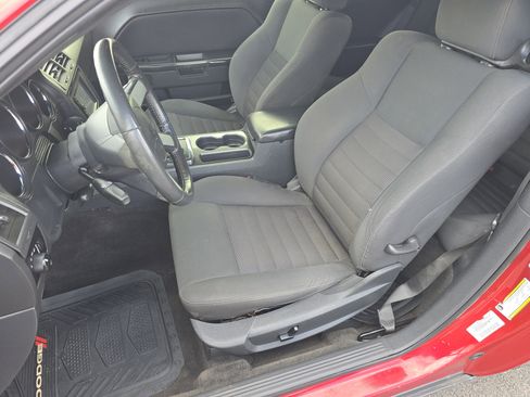 Used 2010 Dodge Challenger R/T image 16