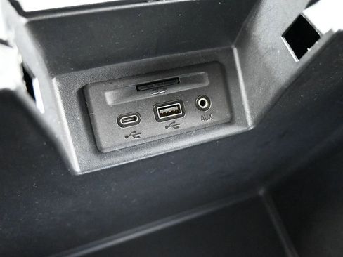 Used 2019 GMC Sierra 1500 AT4 w/ AT4 Premium Package image 16