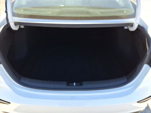 Used 2020 Kia Forte LXS image 9