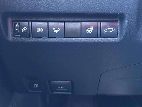Used 2020 Toyota RAV4 XLE w/ Convenience Package AWD/4WD image 30