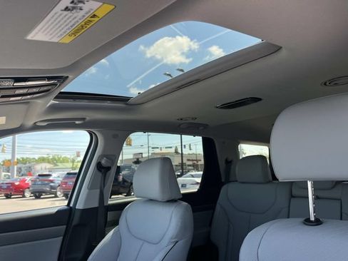 Used 2025 Hyundai Palisade SEL FWD image 28
