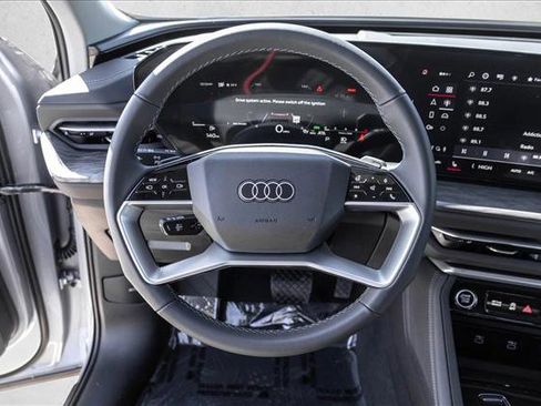 New 2025 Audi Q5 Premium image 13