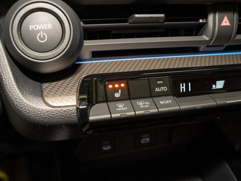 Used 2026 Toyota Prius XLE image 15