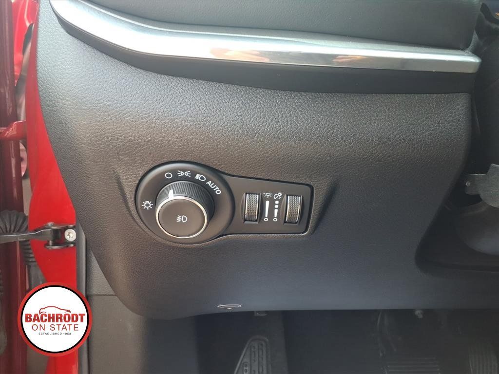 Used 2022 Jeep Compass Limited AWD/4WD image 18