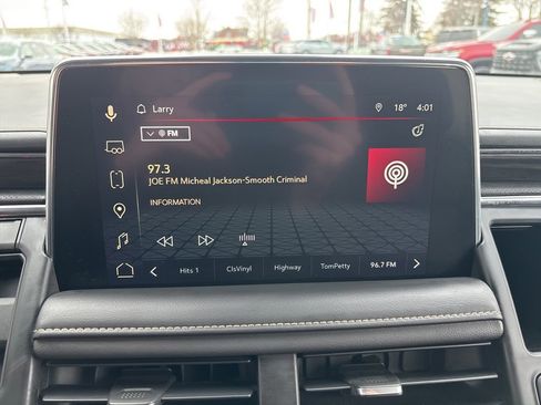 Used 2023 GMC Yukon SLT w/ SLT Premium Package image 31