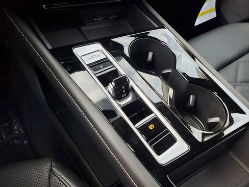 New 2026 Volkswagen Atlas SE image 9