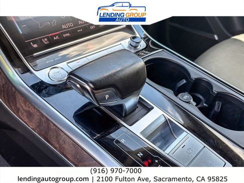 Used 2019 Audi Q8 Prestige w/ Adaptive Chassis Package AWD/4WD image 18