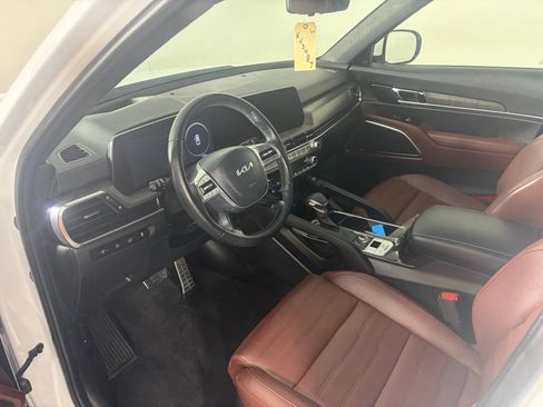 Used 2024 Kia Telluride AWD image 8