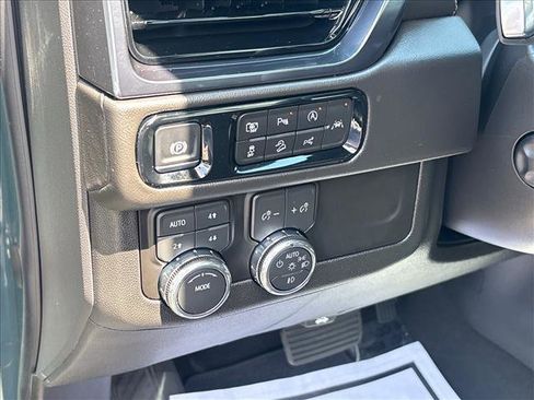 Certified 2026 GMC Yukon AT4 w/ AT4 Premium Package AWD/4WD image 18