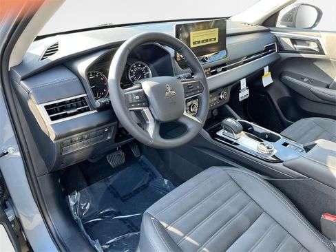 New 2026 Mitsubishi Outlander Trail Edition image 9
