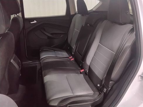 Used 2014 Ford Escape SE image 16