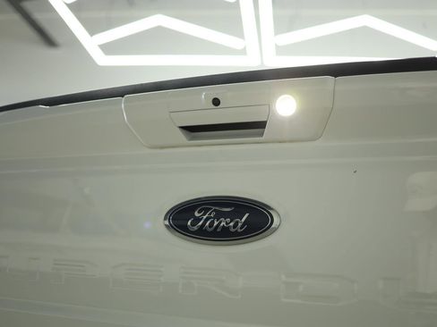 Used 2023 Ford F350 Lariat image 11