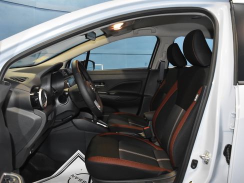 New 2025 Nissan Versa SR w/ Trunk Package image 5