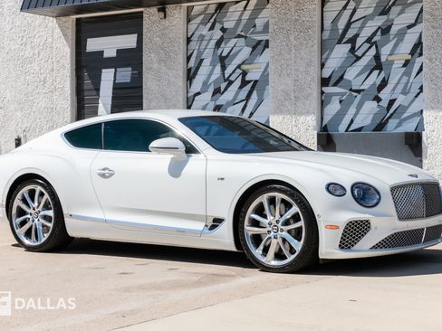 Used 2022 Bentley Continental GT image 18