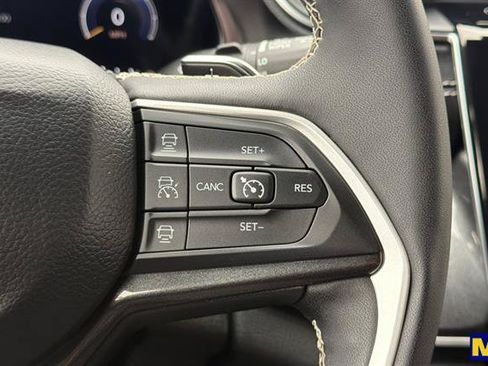 Used 2023 Jeep Grand Cherokee L Laredo AWD/4WD image 32