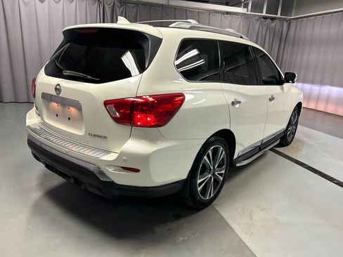 Used 2019 Nissan Pathfinder Platinum w/ Cargo Package image 7