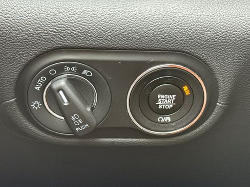 Used 2022 Maserati Levante GT AWD/4WD image 22