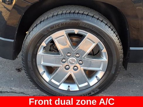 Used 2017 GMC Acadia Limited SLT image 11