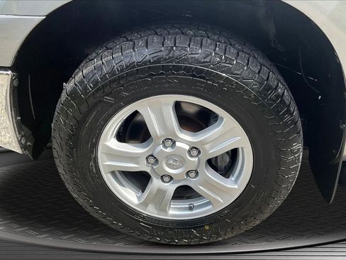 Used 2010 Toyota Tundra 4x4 Double Cab image 32