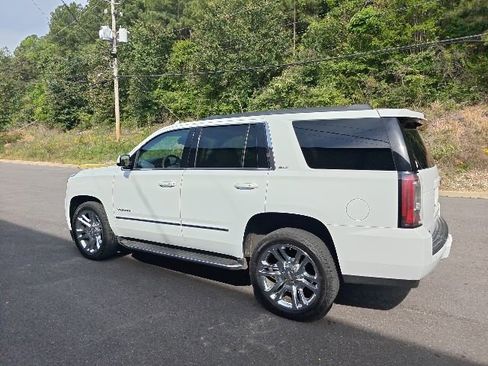 Used 2018 GMC Yukon SLT w/ Premium Edition image 5