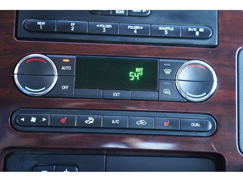 Used 2010 Ford F350 Lariat image 23