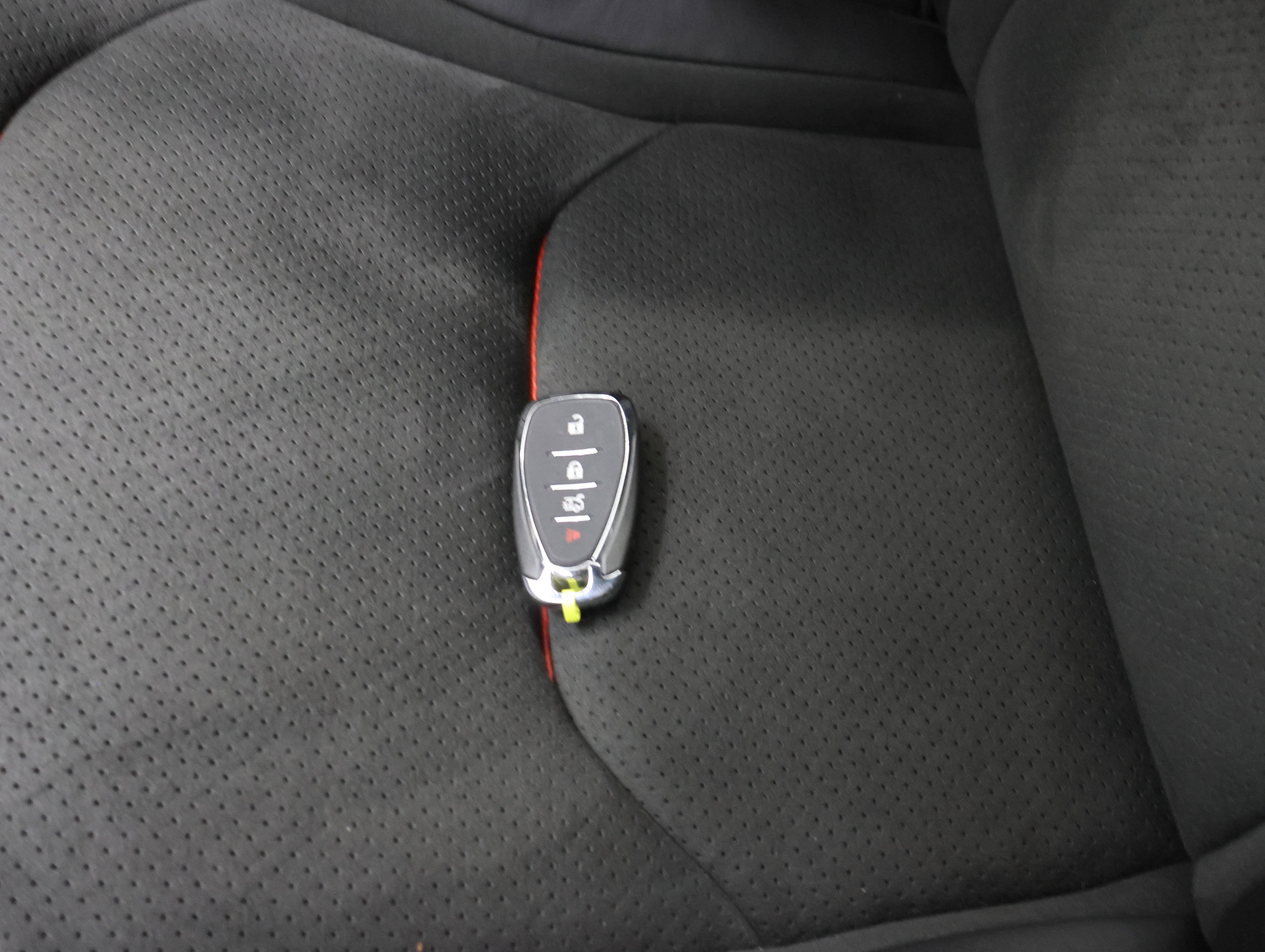 Used 2019 Chevrolet Camaro ZL1 RWD image 48