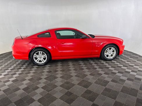Used 2013 Ford Mustang Coupe RWD image 6