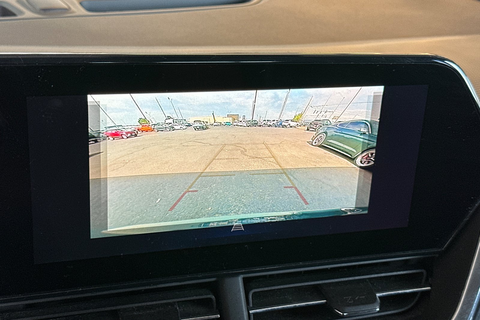 Used 2025 Chevrolet Trax LT FWD image 19