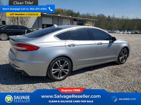 Used 2020 Ford Fusion Titanium FWD image 4