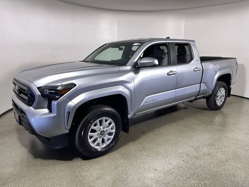 New 2026 Toyota Tacoma SR5 RWD image 7