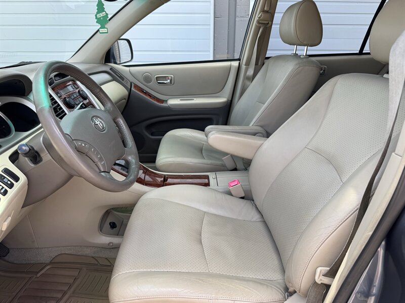 Used 2006 Toyota Highlander Limited AWD/4WD image 10