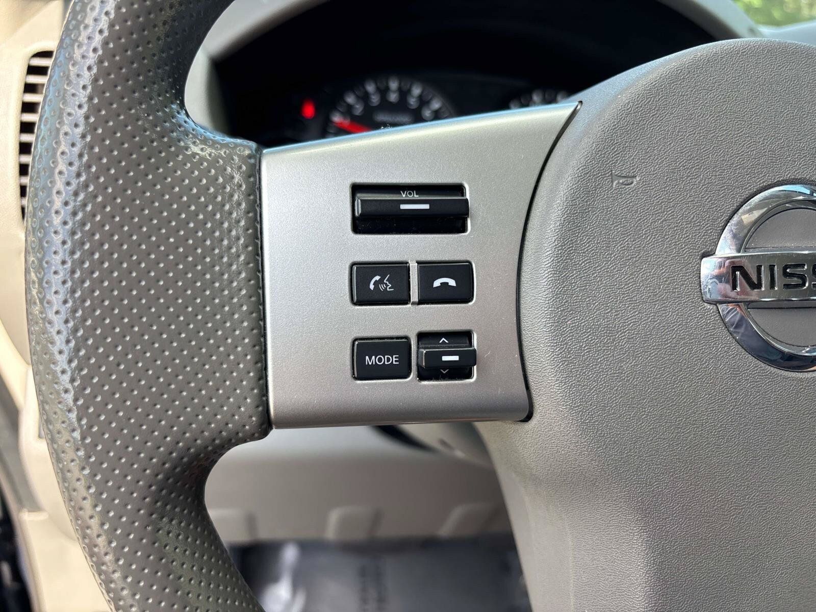 Used 2021 Nissan Frontier SV AWD/4WD image 19
