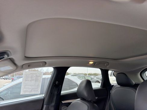 Used 2022 INFINITI QX50 Sensory image 9