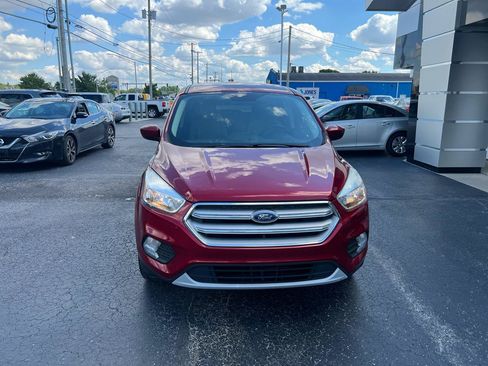Used 2019 Ford Escape SE FWD image 8