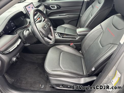 Used 2022 Jeep Compass Trailhawk w/ Trailhawk Elite Group image 8