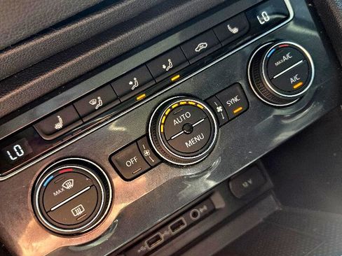 Used 2020 Volkswagen Tiguan S image 23