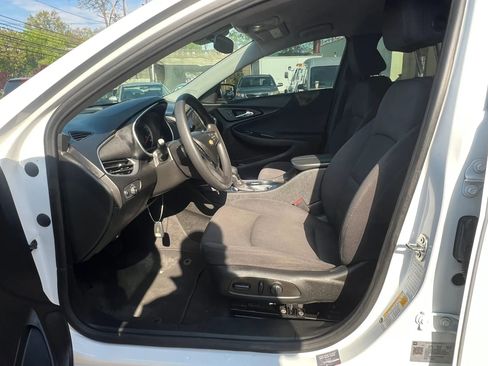 Used 2023 Chevrolet Malibu LT FWD image 26