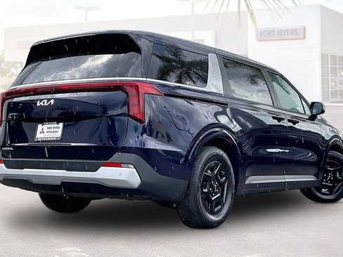 Used 2026 Kia Carnival FWD image 33