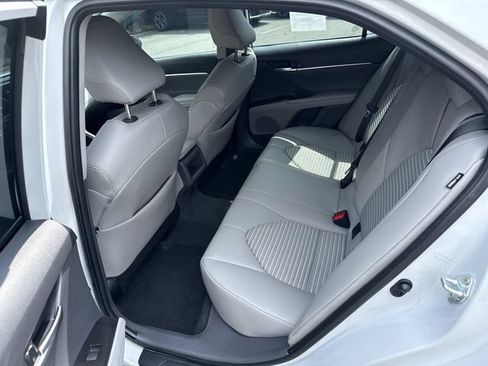 Used 2023 Toyota Camry SE FWD image 16