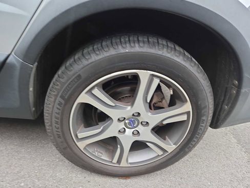 Used 2014 Volvo XC70 T6 image 8