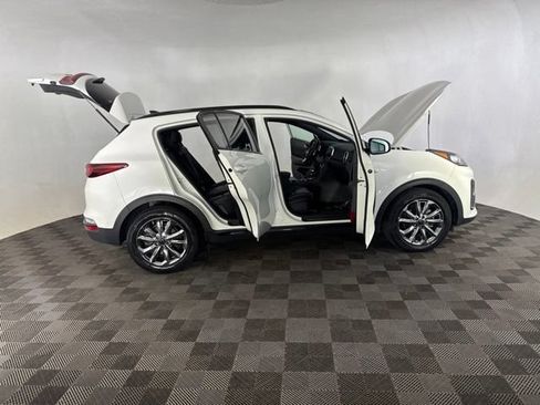 Certified 2022 Kia Sportage Nightfall Edition w/ Nightfall Fwd Premium Package image 15