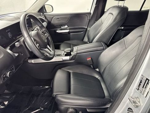 Used 2022 Mercedes-Benz GLB 250 4MATIC image 4