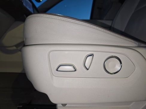 Used 2021 GMC Yukon Denali w/ Denali Premium Package image 29