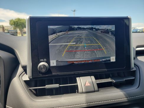 Used 2023 Toyota RAV4 LE FWD image 26