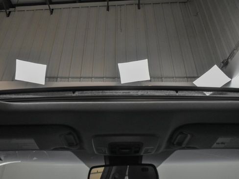 Used 2018 Toyota Camry L image 19