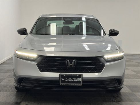 Used 2023 Honda Accord Sport image 3